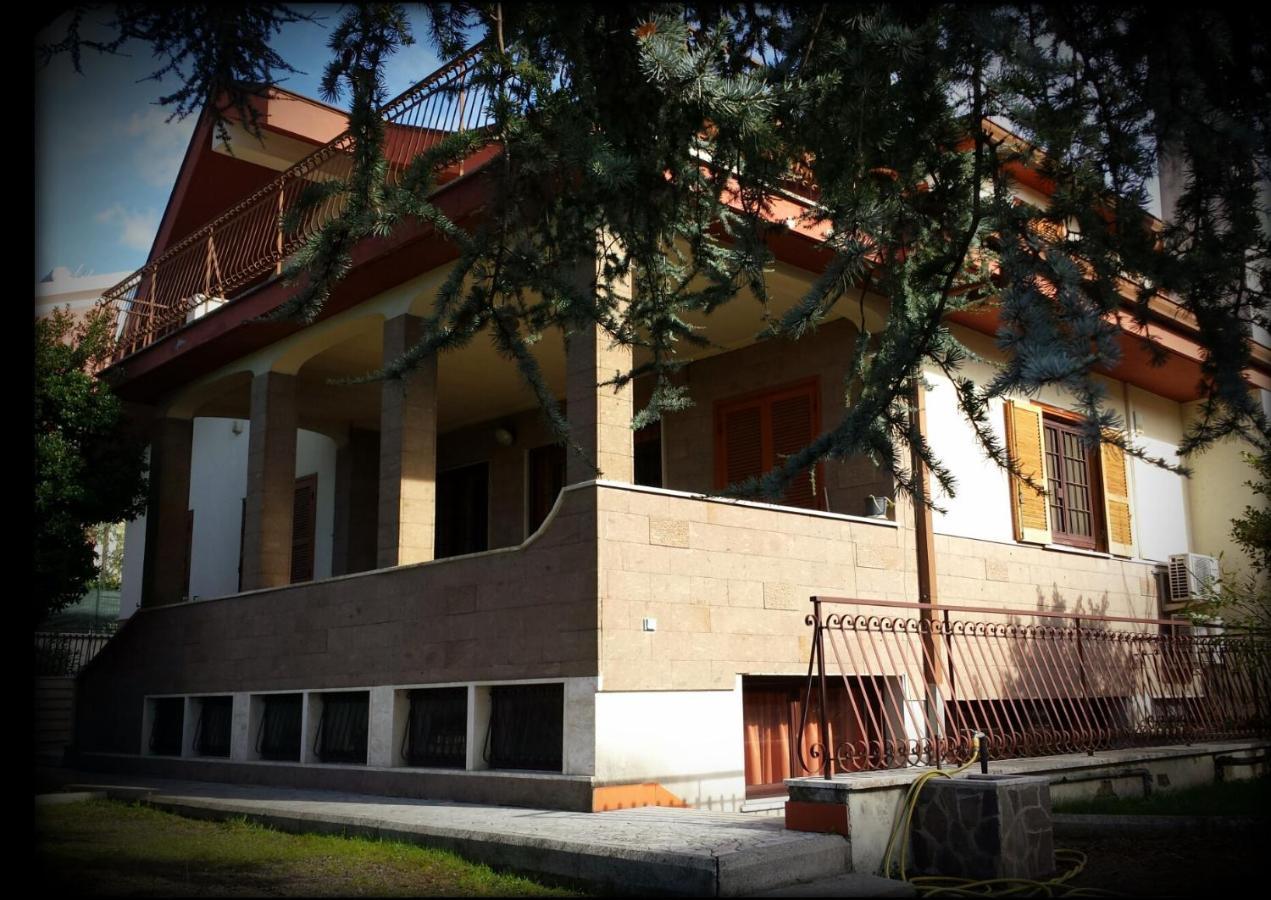 فندق La Casa Degli Oleandri روما المظهر الخارجي الصورة